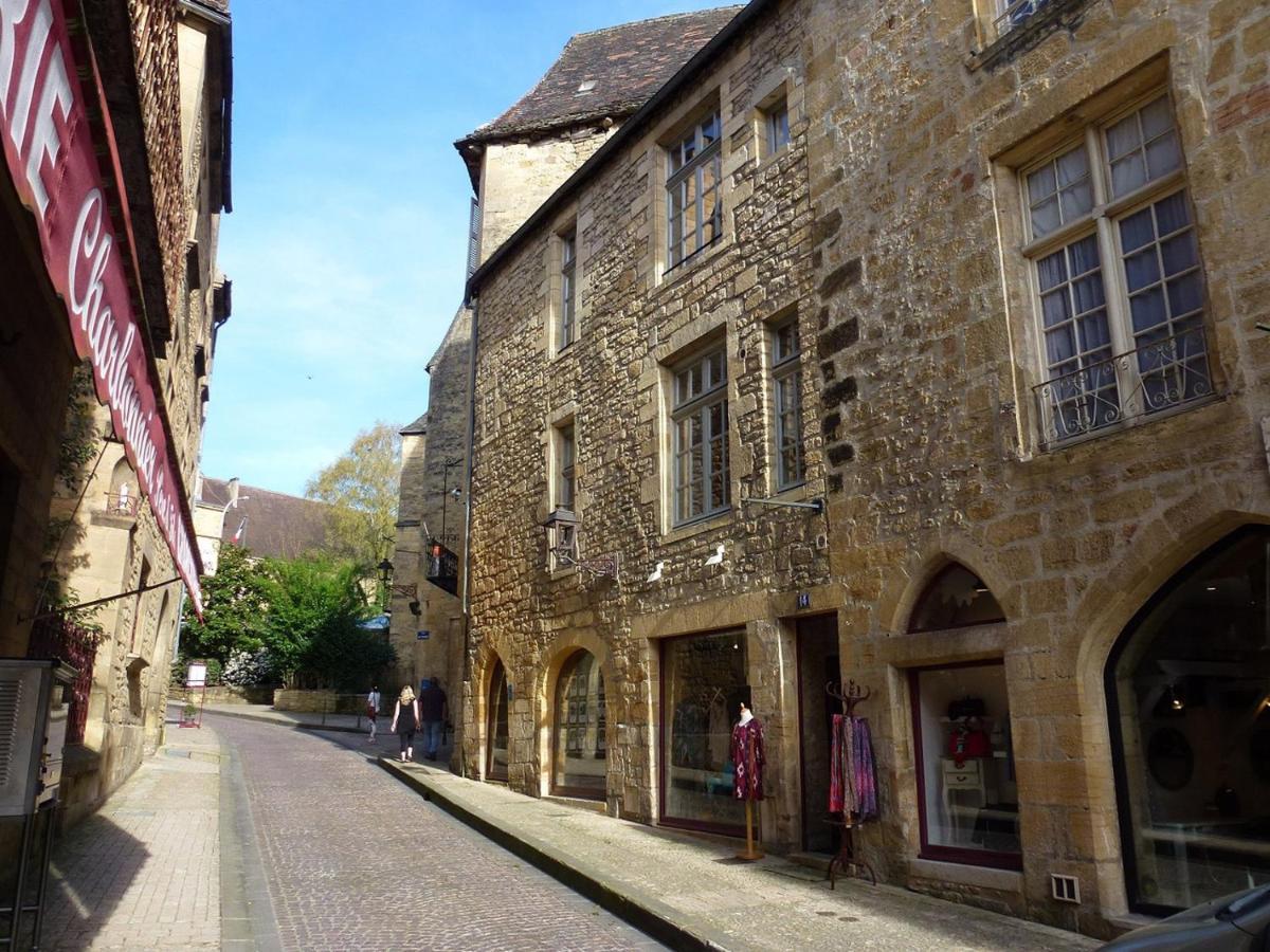 Walnut Sarlat-la-Caneda